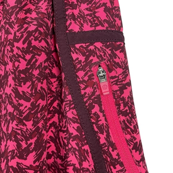 Lululemon Tracker Short III Mountain Peaks Bon Bon Bordeaux Drama Red/Pink 6 - Picture 10 of 14